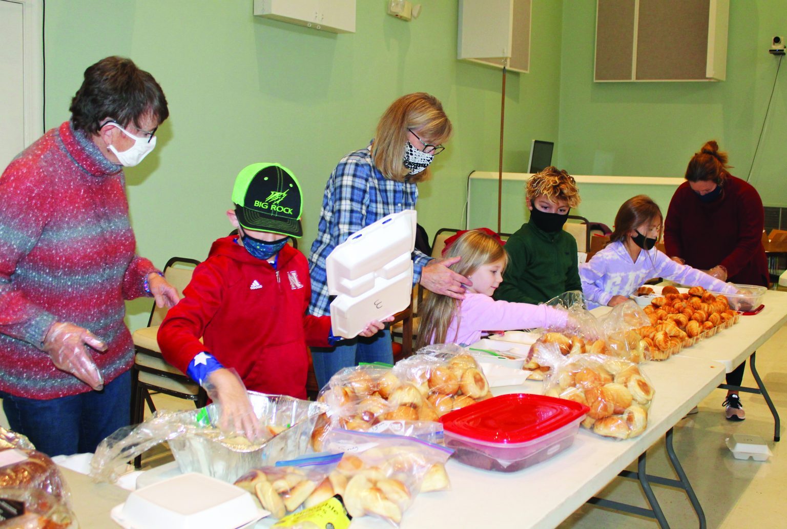 mathews-churches-come-together-to-prepare-thanksgiving-dinner-gazette