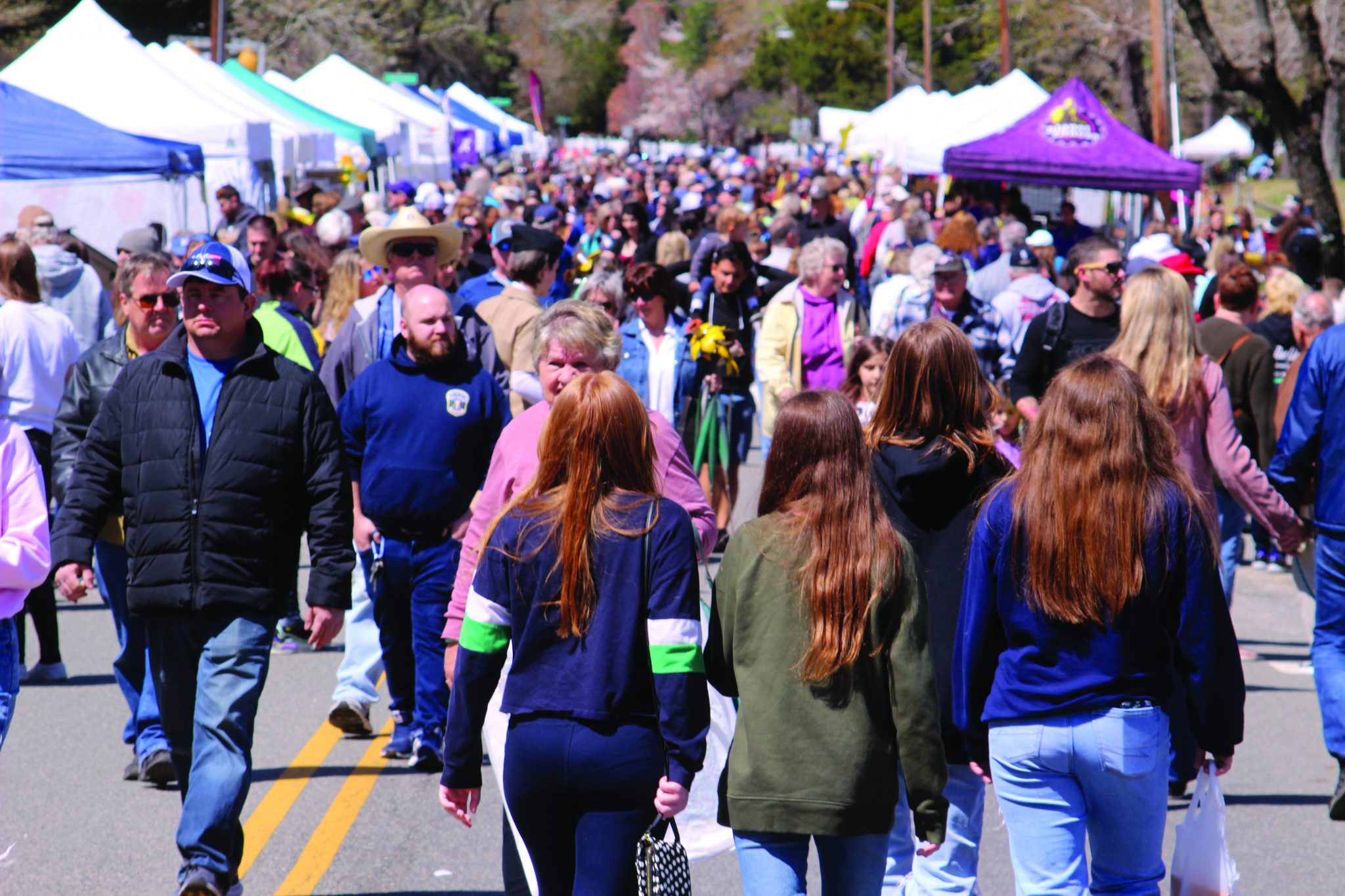 It’s back25,000+ attend this year’s Daffodil Festival - Gazette Journal