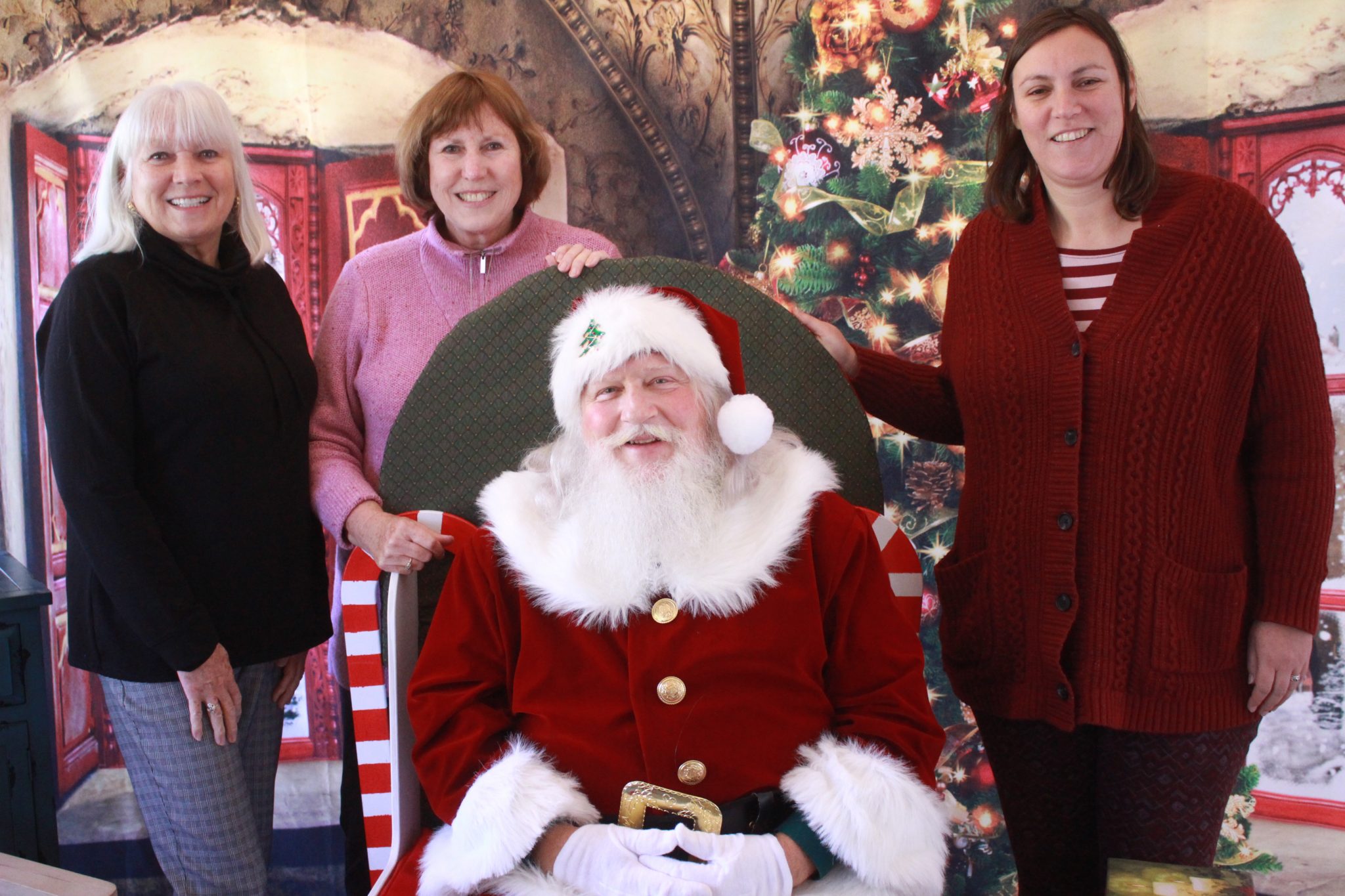 sisters Kathy Gaffney and Nancy Miller and Miller’s daughter Leanna ...