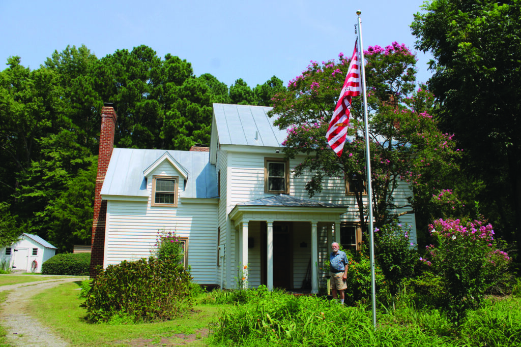 lore and legend haunting of hudgins house robert petersen