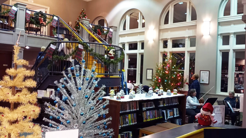 mathews library holiday events