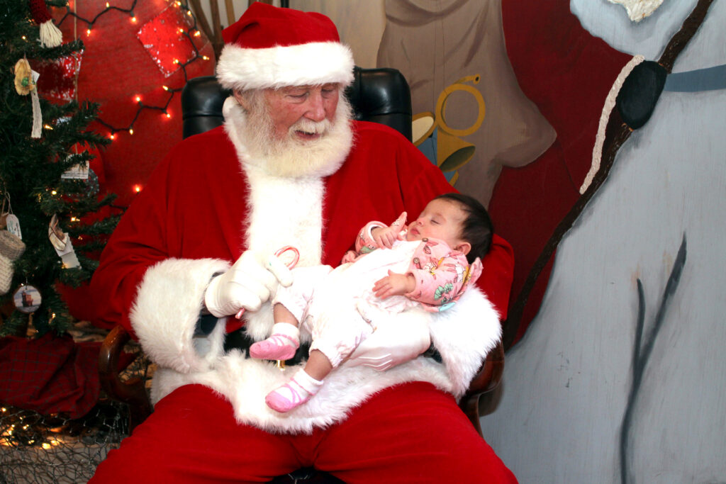 mathews santa Zoey Marie Torres, 2 months