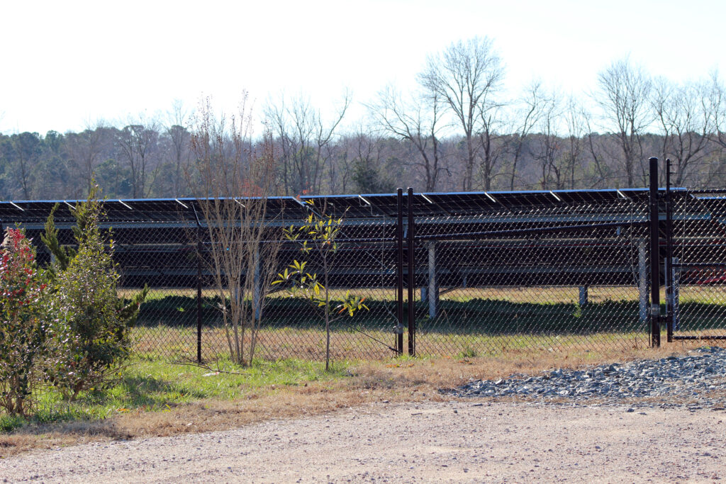 gloucester solar farm